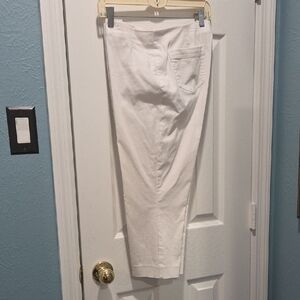 Style & Co White Capris in Petite Large